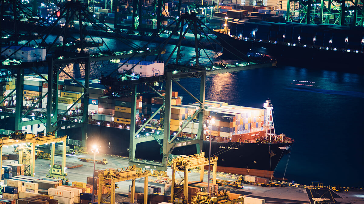 Congested ports and a shortage of containers affects global shipping market