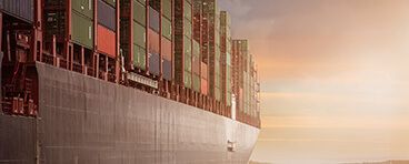 Cargo ships, smart containers and the need for fast and reliable maritime connectivity